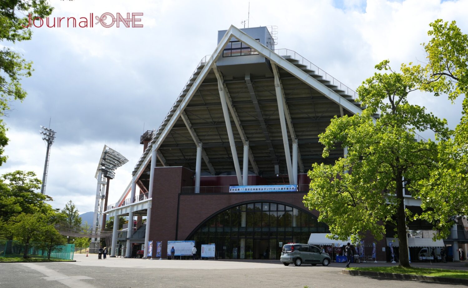 はるか夢球場（弘前市運動公園野球場）