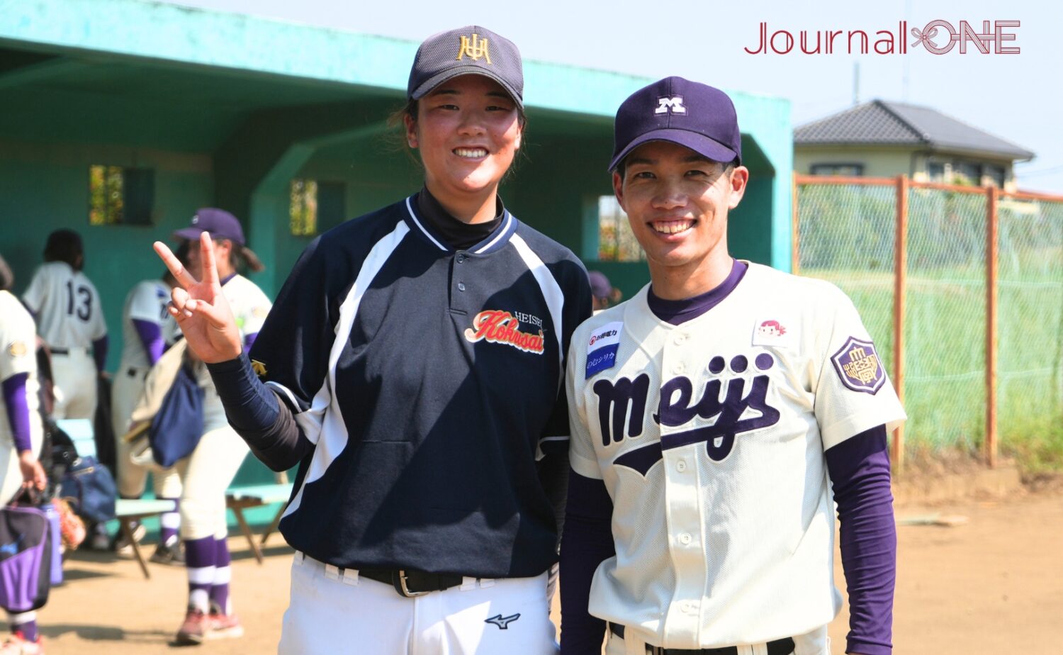 高知中央高の教え子、藤原歩生(平成国際大)との再会を喜ぶ藤﨑監督-Journal-ONE撮影