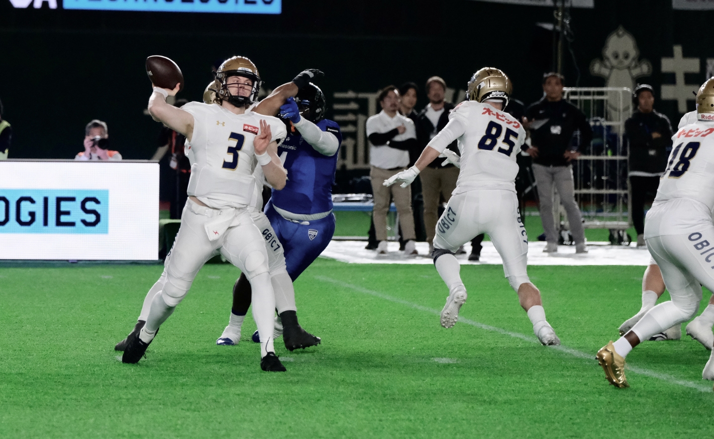 ライスボウルでオービックQBピアース・ホリー
