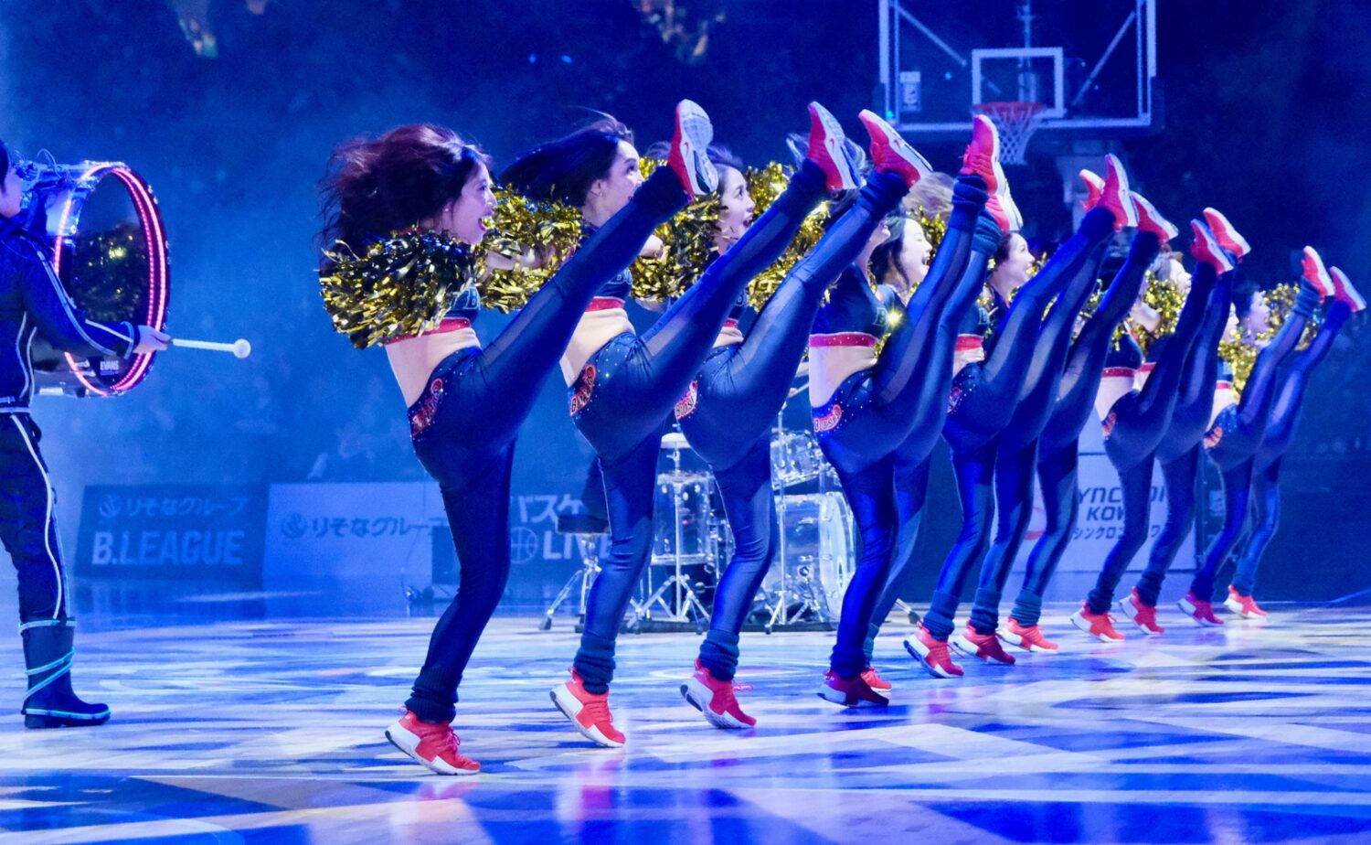 B-ROSEのパフォーマンスも会場を盛り上げた‐永塚和志撮影