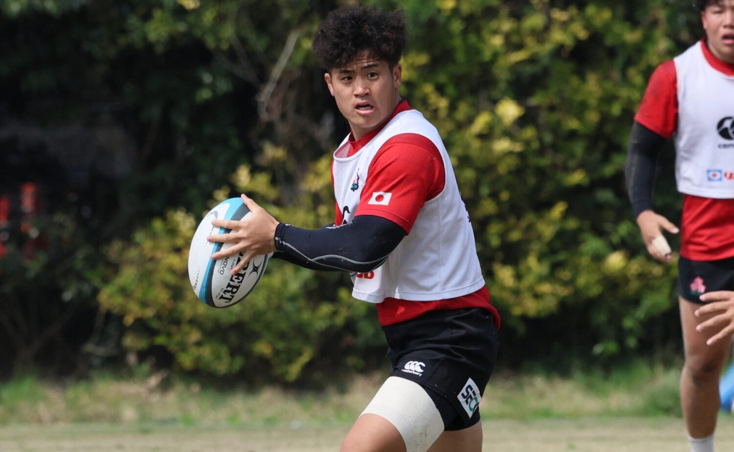 U23日本代表として躍動したSO伊藤(明治大学4年)‐斉藤健仁撮影