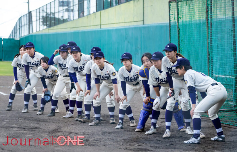 初の公式戦に臨む明大女子野球クラブ‐Journal-ONE撮影