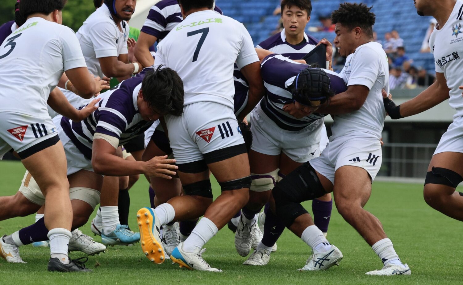 明治大学ラグビー部のモールの力強さは健在‐斉藤健仁撮影