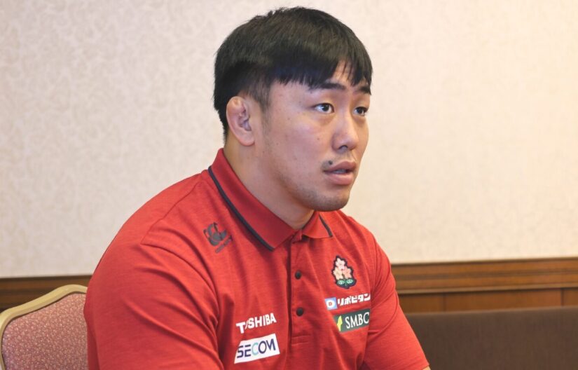 原田衛がキャプテンとして先発-斉藤健仁撮影