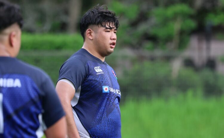 唯一のリーグワンプレイヤーのPR本山佳龍。静岡ブルーレヴズでプレーしながら大学にも通っている-斉藤健仁撮影