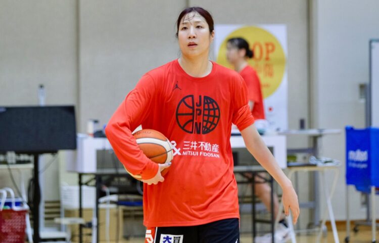 6月21日 女子日本代表公開練習での宮澤夕貴-永塚和志撮影