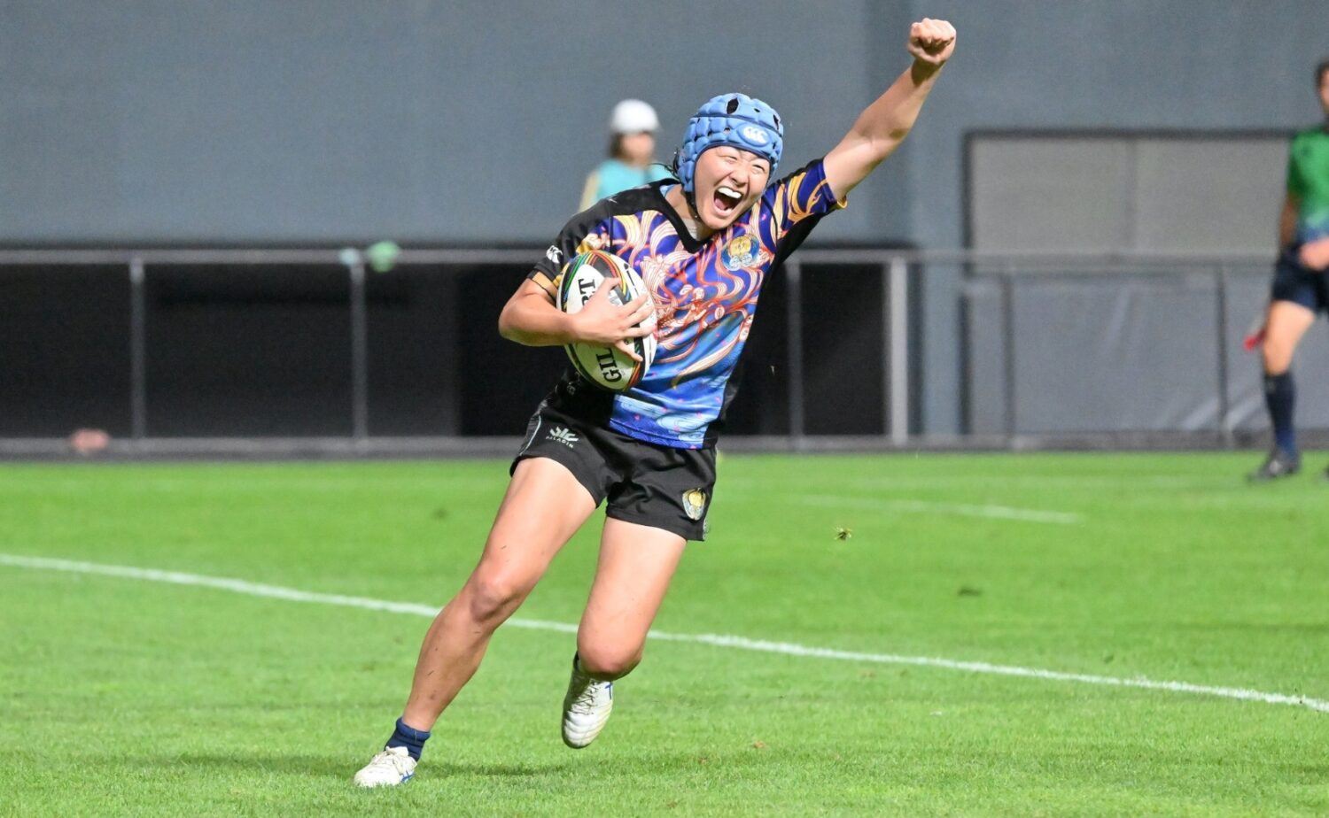 セブンズ 昨年のグランドファイナル決勝でトライを挙げる平野-（C）JRFU