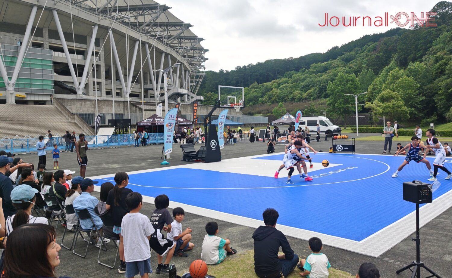 エコパ スタジアム前の特設会場-Journal-ONE撮影