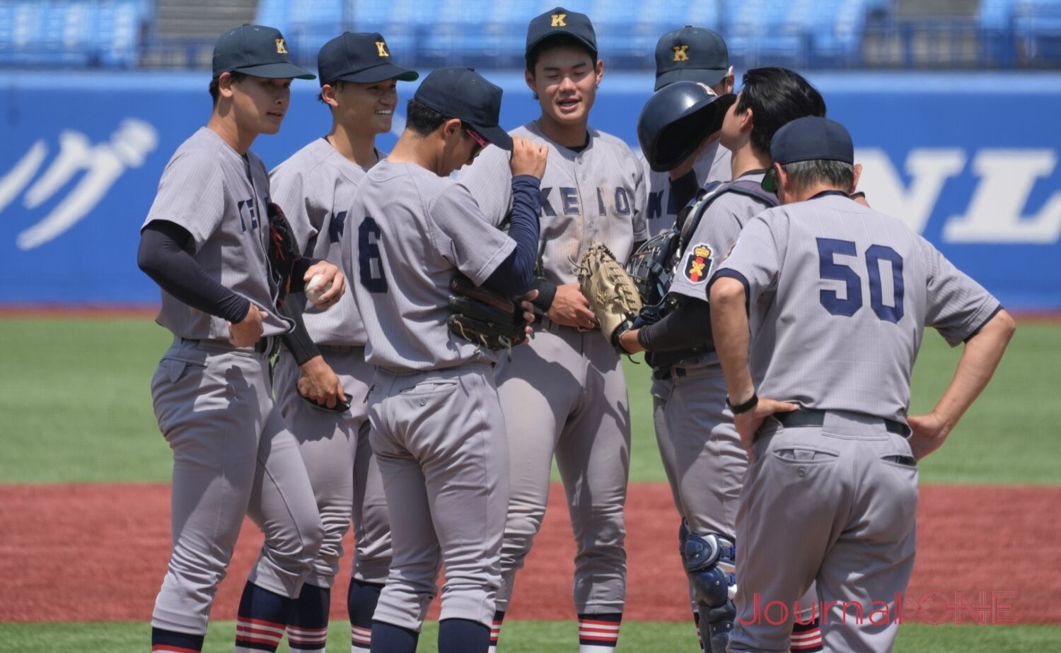 慶應義塾大学 渡辺降板が告げられた円陣-Journal-ONE撮影