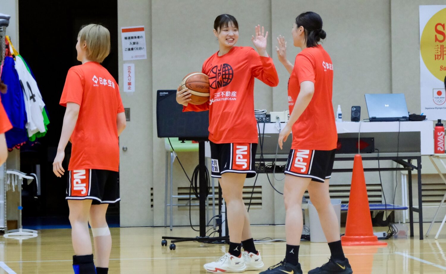館山（左）、岡本美優（右）-永塚和志撮影