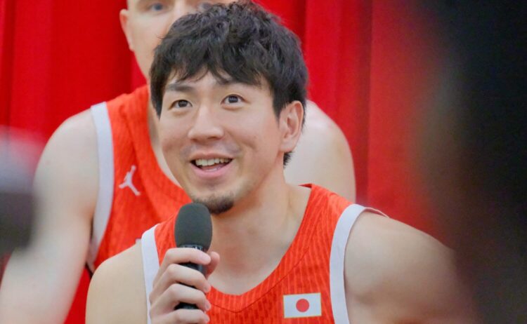 24年パリ五輪出場メンバーによる会見での比江島慎-永塚和志撮影