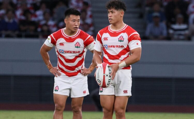 オーストラリア戦でも期待されるSH齋藤（左）、SO伊藤のハーフ団‐斉藤健仁撮影