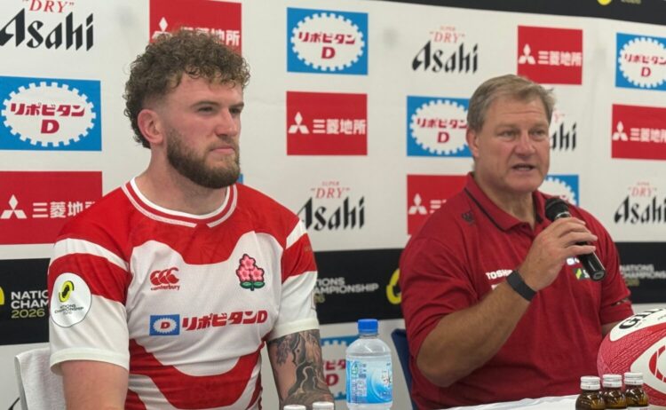 ラグビー日本代表 会見に臨むディアンズ主将とニール・ハットリ―代行-斉藤健仁撮影