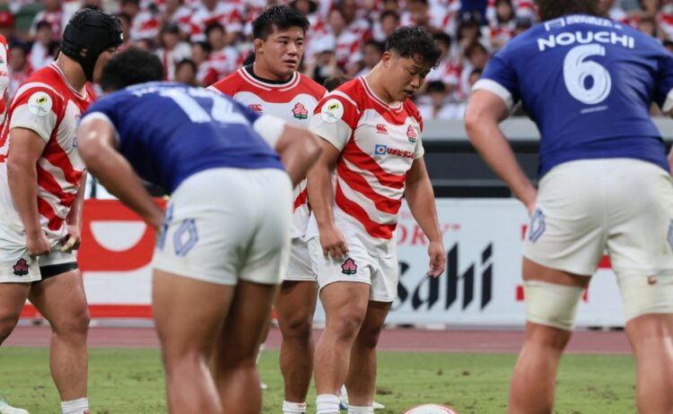 ラグビー日本代表 トライを挙げたPR大塚(中央)-斉藤健仁