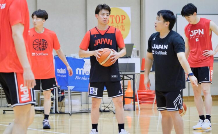 佐々木隆成 日本代表合宿での佐々木隆成-永塚和志撮影