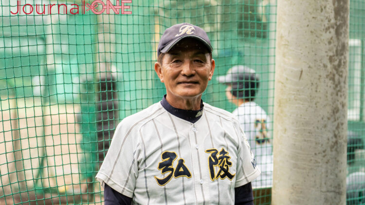 神戸弘陵学園女子硬式野球部の石原康司監督-Journal-ONE撮影