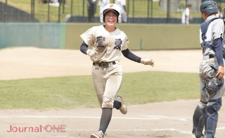 女子高校野球 接戦となった弘前学院聖愛と京都外大西の一戦-Journal-ONE撮影