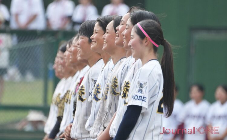 神戸弘陵学園 笑顔で校歌斉唱するナイン-Journal-ONE撮影