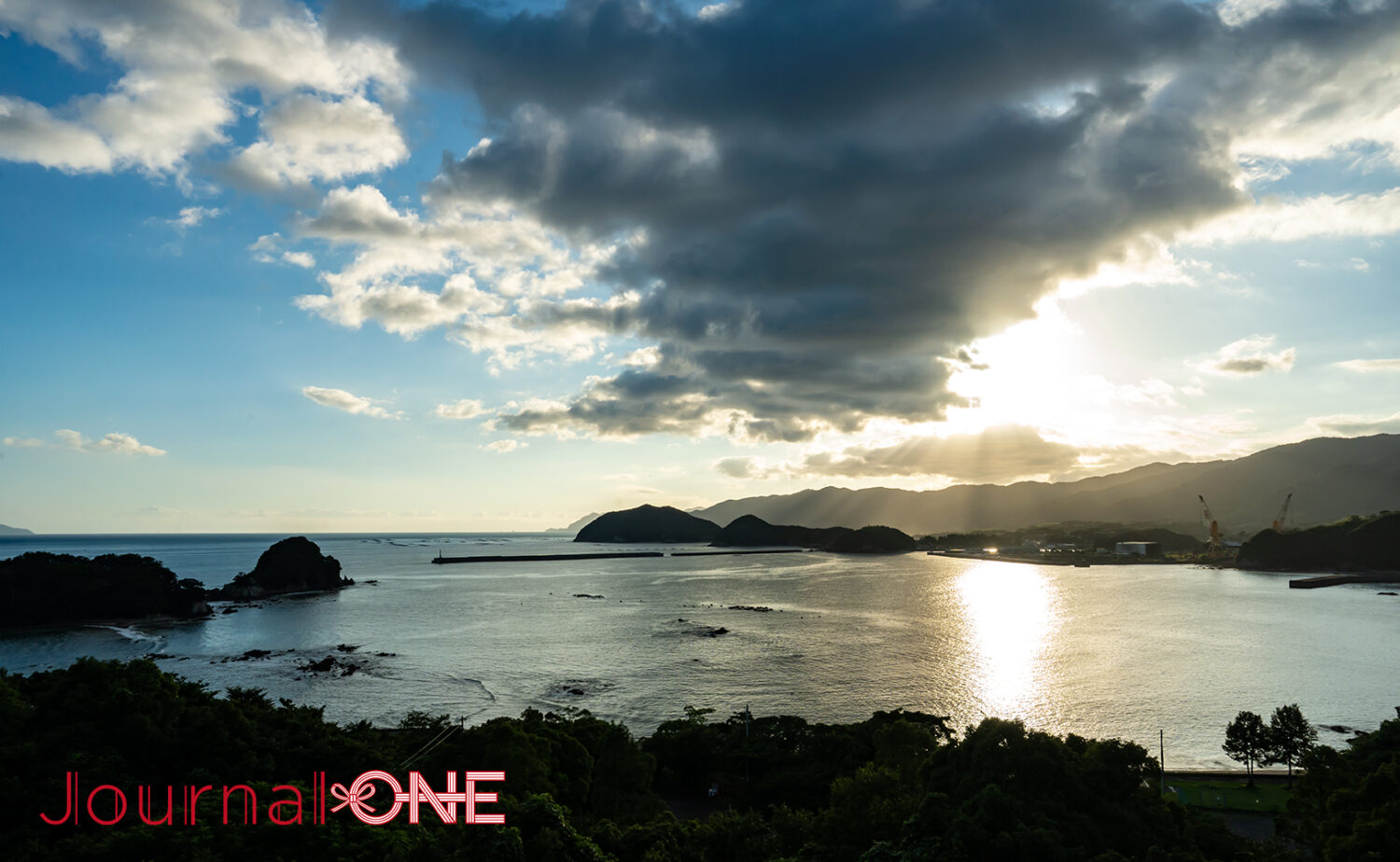 柏島｜船が宙に浮いて見える高知屈指の絶景スポット