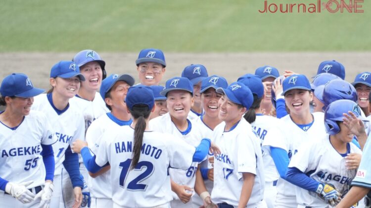 女子硬式野球 サヨナラで巨人を破ったエイジェック-Journal-ONE撮影