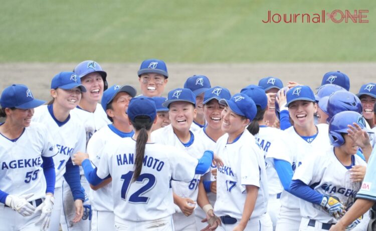 女子硬式野球 サヨナラで巨人を破ったエイジェック-Journal-ONE撮影