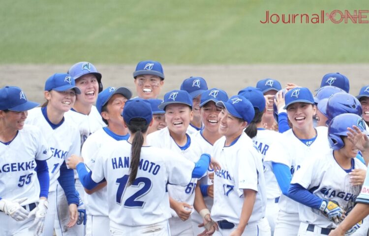 女子硬式野球 サヨナラで巨人を破ったエイジェック-Journal-ONE撮影