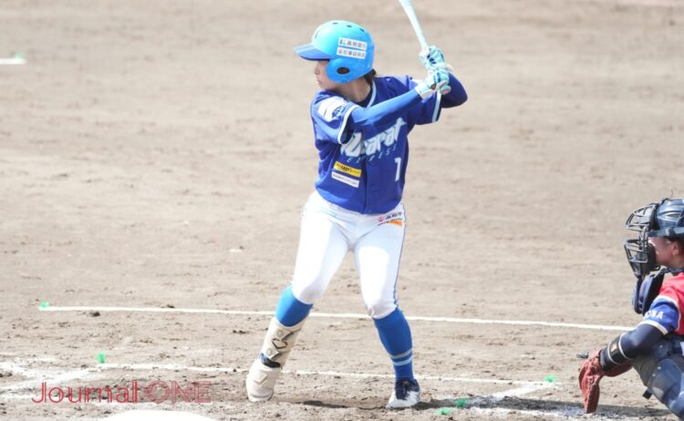 伊予銀行と交流した沖田選手-Journal-ONE撮影