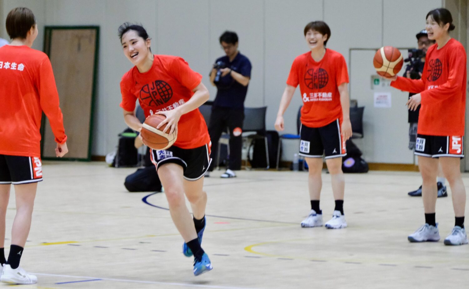 アジア競技大会へ向けて強化を進める女子バスケットボール日本代表の大脇晴‐永塚和志撮影