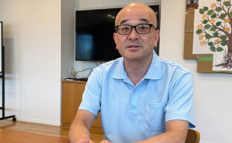 元長門市職員で、ブルーエンジェルス誕生に関わった大津高校ラグビー部OBの末永氏（ヤマネ鉄工建設）‐斉藤健仁撮影