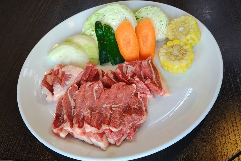 旭川ジンギスカン 食べ放題と飲み放題で楽しむ