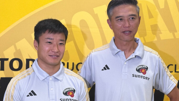 サンゴリアス 沢木監督と齋藤主将（左）