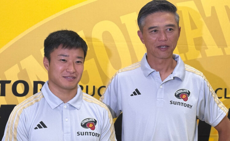 サンゴリアス 沢木監督と齋藤主将（左）