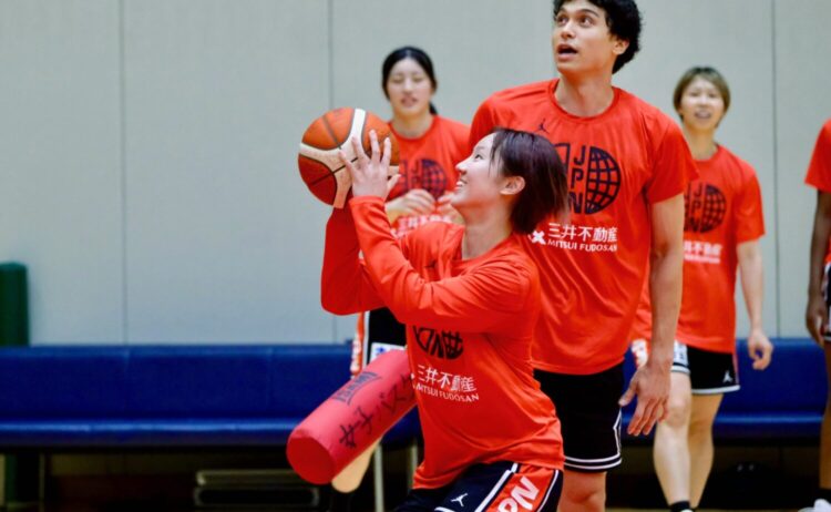 日本代表合宿でシュートを打つ田中こころ‐永塚和志撮影