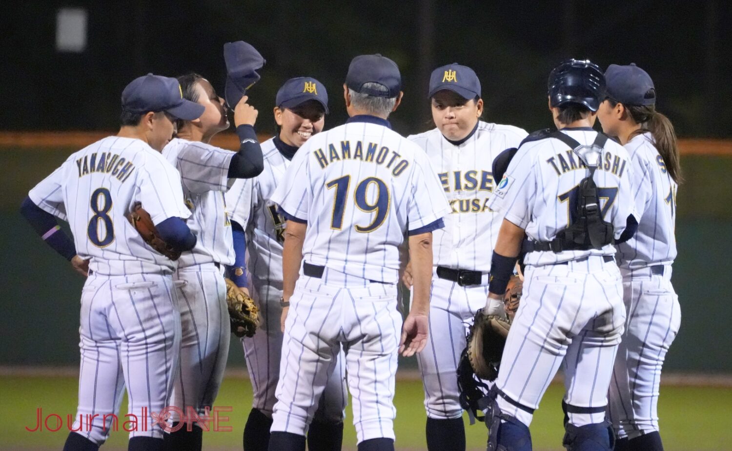 ピンチの場面で濱本監督の言葉に笑顔のナイン-Journal-ONE撮影