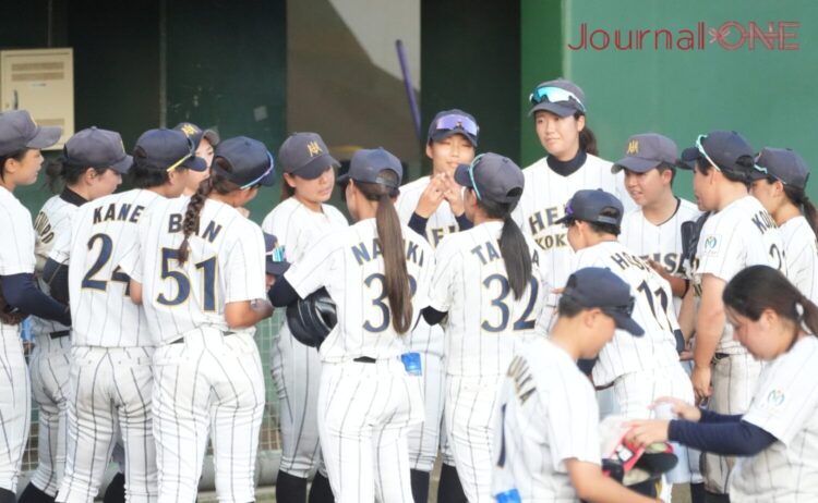 全員野球で8強に進出した平成国際大学-Journal-ONE撮影