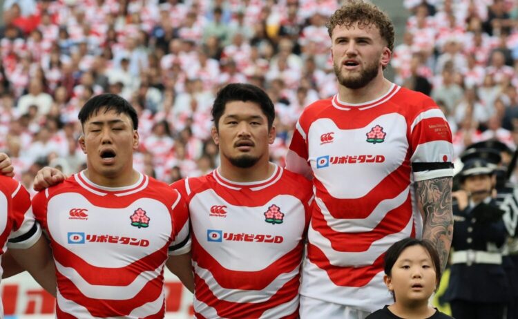 左から原田、岡部、ディアンズ