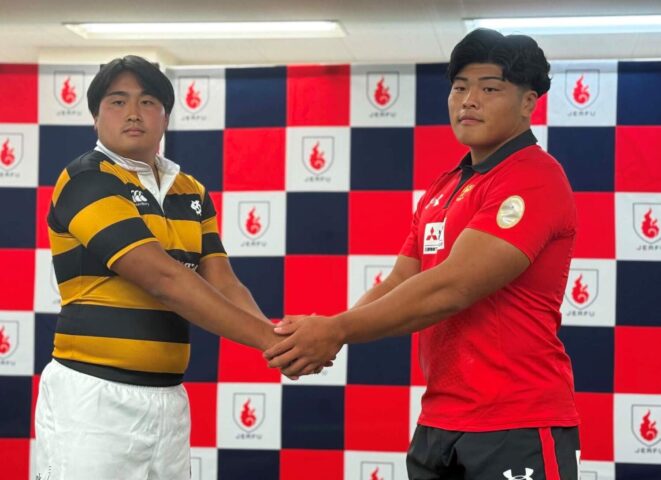開幕節で対戦する慶應義塾大学の恩田主将(左)と帝京大学の森山主将‐斉藤健仁撮影