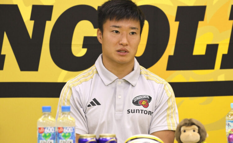 齋藤直人が会見に臨む‐斉藤健仁撮影