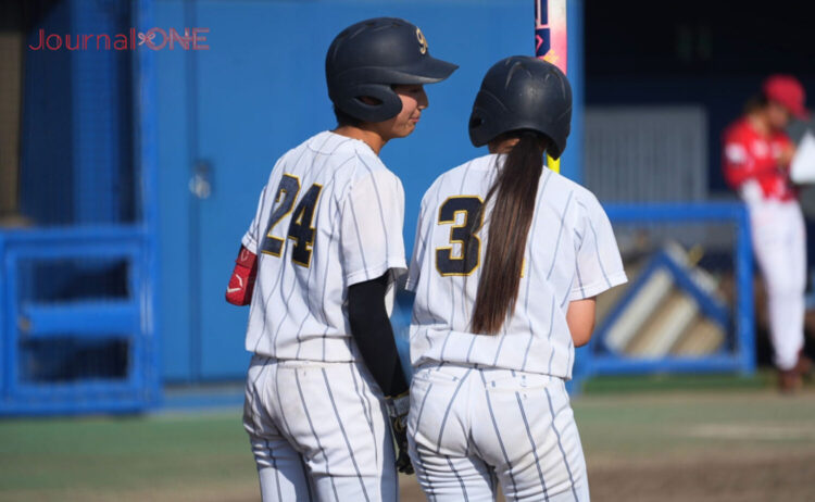神戸弘陵学園 3年生の中軸・西垣（左）と島本-Journal-ONE撮影