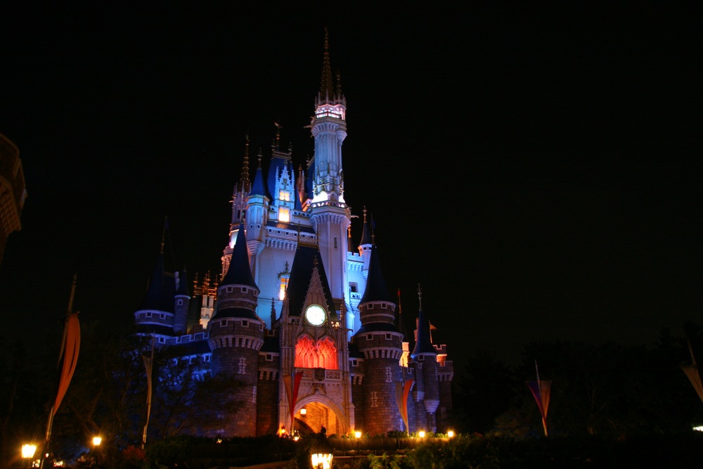 東京ディズニーランドの開園時間